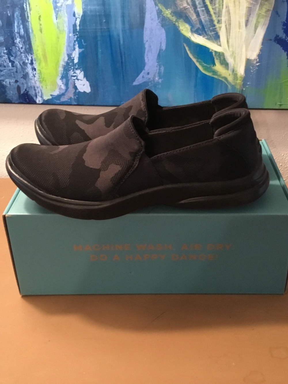 New, BZees JITTERBUG Black Camouflage Shoes
